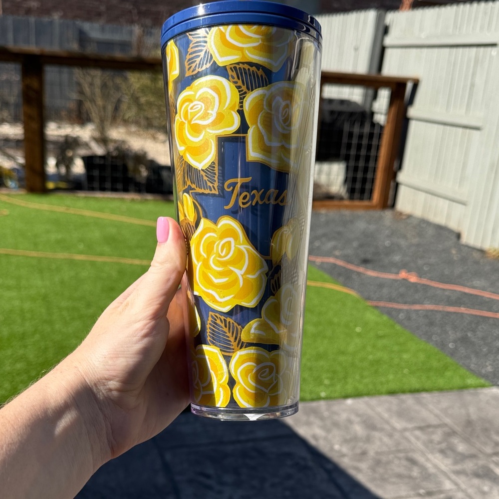 Starbucks Yellow Rose Texas Tumbler 24 oz for cold beverages